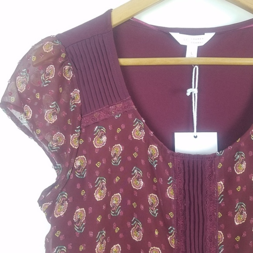 LC Lauren Conrad red floral clipped dot tee size L